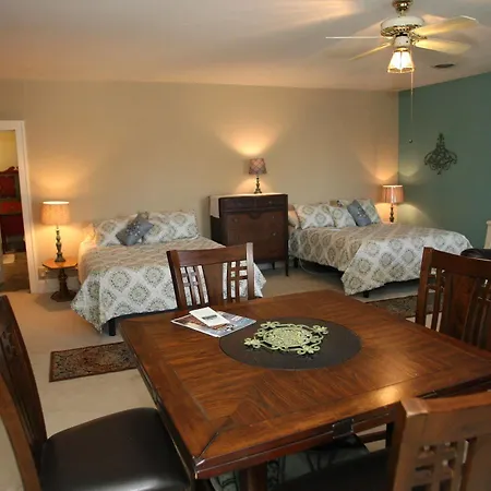 Christmas House Bed & Breakfast-3